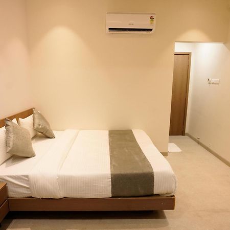 A Square Executive Hotel Aurangabad  Exterior photo